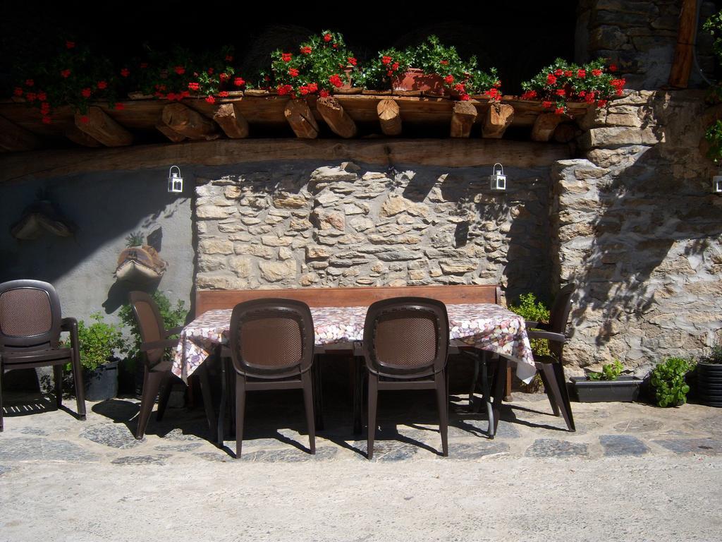منزل الضيف Llesuy  في Casa Rogel المظهر الخارجي الصورة