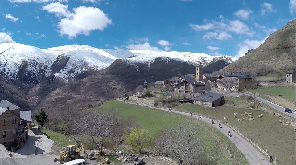 منزل الضيف Llesuy  في Casa Rogel المظهر الخارجي الصورة